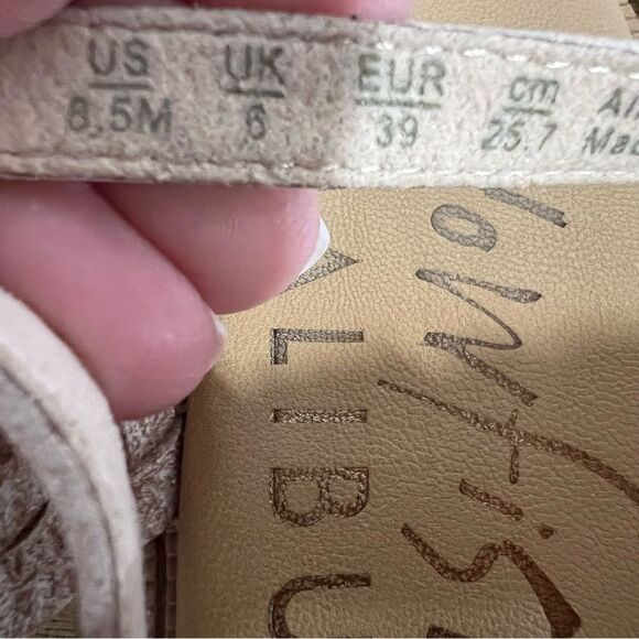 Blowfish Malibu Awluv Sandals Womens 8.5M Rose Gold Metallic Flats Shoes - Picture 8 of 8